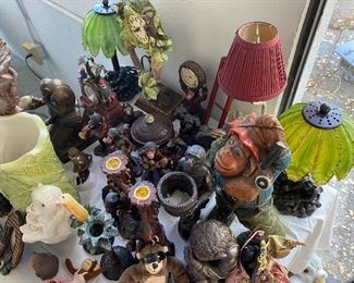 More toys, figurines, lamps 
