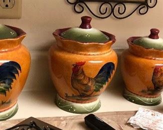 https://www.ebay.com/itm/124394066175	WL2051 4 Different Size Rooster Pottery Jars Local Pickup		Buy-it-Now	 $20.00 
