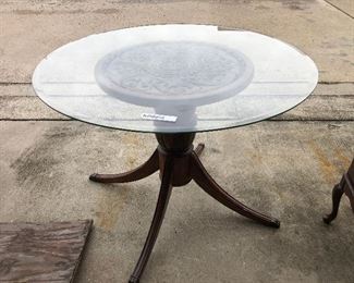 https://www.ebay.com/itm/124478554521 KG0056 Glass and Wood Pedestal Table Pickup Only Buy-it-Now $100.00