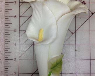 https://www.ebay.com/itm/124426410158	KG8033A Ibis & Orchid Design Inc.Calla Lily # 101 wall sconce Vase Local Pickup		 OBO 	 $20.00 

