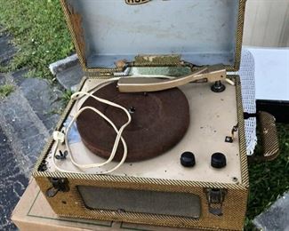 https://www.ebay.com/itm/114524910831 LAR1035: Vintage HUDSON Portable Recorder Player - not tested parts - Pickup Only OBO $20.00