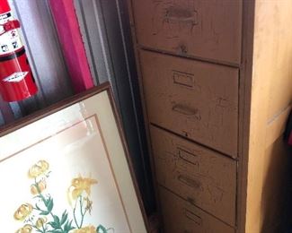 https://www.ebay.com/itm/124344361333	LRM3979 4 Drawer Wooden File Cabinet Brown Distressed Pickup Only		 OBO 	 $100.00 
