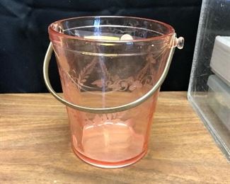https://www.ebay.com/itm/124340148413	LRM3992: Pink Depression glass Ice bucket pickup only		 OBO 	 $20.00 
