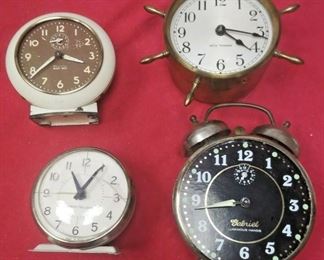 https://www.ebay.com/itm/114426953562 LX3008 LOT OF FOUR VINTAGE WIND UP ALARM CLOCKS FOR REPAIR OR PARTS OBO $19.99