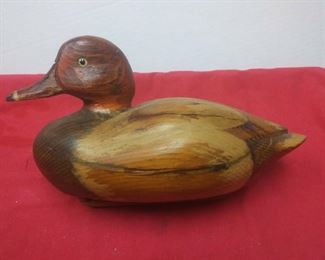 https://www.ebay.com/itm/124344384975	LX3021 USED VINTAGE R. D. LEWIS WOOD DUCK DECOY DATED 1979 NUMBERED 415 / 700		 OBO 	 $199.99 
