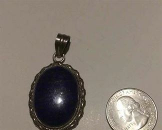 https://www.ebay.com/itm/114189675919	RX4152022 STERLING SILVER BLUE STONE CHAIN FAB WEIGHT 17.6 GRAMS WE CAN SHIP 		 Buy-it-Now 	 $19.00 
