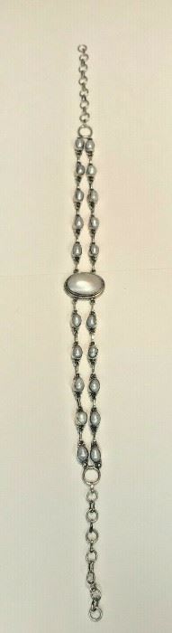 https://www.ebay.com/itm/124426454106	WL171 STERLING SILVER AND PEARL INLAY NECKLACE NEEDS CLASP 		 Buy-it-Now 	 $20.00 
