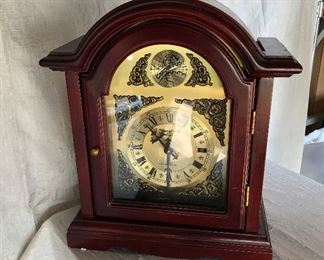https://www.ebay.com/itm/114484057060	WL2058 Mantel Clock Tempus Fygit Local Pickup		 Buy-it-Now 	 $20.00 
