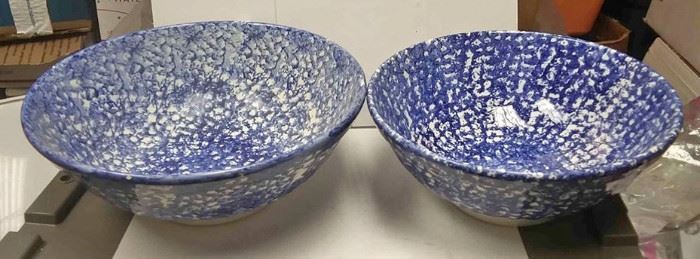 https://www.ebay.com/itm/124270014675 WL3061 USED VINTAGE SET OF TWO BLUE & WHITE POTTERY MIXING BOWLS BY ROMA. MADE I Buy-it-Now $20.00