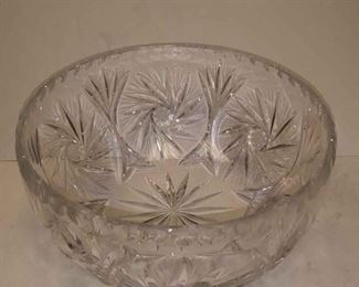 https://www.ebay.com/itm/124270042383 WL3070 USED VINTAGE CRYSTAL GLASS BOWL. 4 X 7 1/2 INCHES WL3 BOX 6 Buy-it-Now $10.00