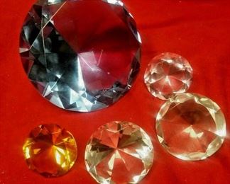 https://www.ebay.com/itm/114426953556 WL3112 LOT OF FIVE CUT FACETED CRYSTAL GLASS ROUND PAPER WEIGHTS Buy-it-Now $20.00