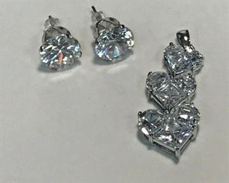 https://www.ebay.com/itm/114477674201 WL197 STERLING SILVER HEART PENDANT AND EARRINGS WITH CLEAR GEMS Buy-it-Now $20.00