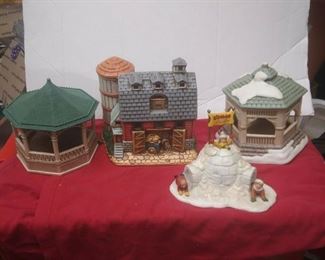 https://www.ebay.com/itm/114561880809 GN3119 LOT OF FOUR USED VINTAGE CERAMIC FELTON COLONIAL VILLAGE BUILDINGS Buy-it-Now $55.00