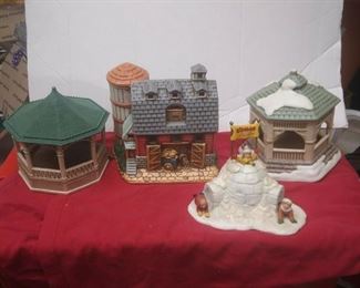 https://www.ebay.com/itm/114561880809	GN3119 LOT OF FOUR USED VINTAGE CERAMIC FELTON COLONIAL VILLAGE BUILDINGS		 Buy-it-Now 	 $55.00 
