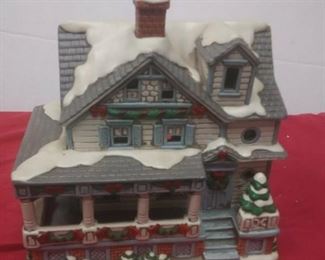 https://www.ebay.com/itm/114561880808	GN3124 VINTAGE CERAMIC NUMBERED FELTON COLONIAL VILLAGE BUILDING		 Buy-it-Now 	 $24.99 
