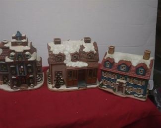 https://www.ebay.com/itm/124474294775 GN3129 LOT OF THREE USED VINTAGE CERAMIC FELTON COLONIAL VILLAGE BUILDINGS Buy-it-Now $55.00