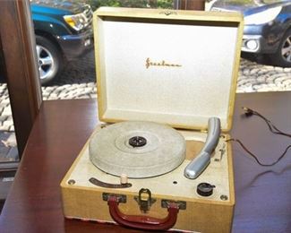 39. Vintage Steelman Record Player