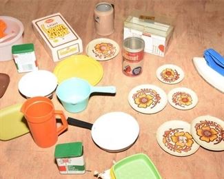 118. Group Lot Of Toy Dishes