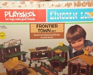 135. PLAYSKOOL Lincoln Logs Frontier Town Set