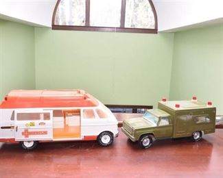 231. Two 2 Vintage Toy Cars