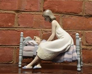 247. LLADRO FIGURINE SLEEP TIGHT 5900 MOTHER  CHILD BOX
