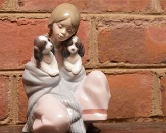 268. Lladro Figurine, 6226 Snuggle Up