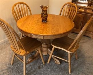 OAK ROUND KITCHEN TABLE WITH 4 CHAIRS 