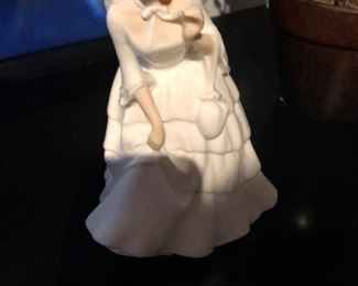 ROYAL DALTON FIGURINE , BARBARA