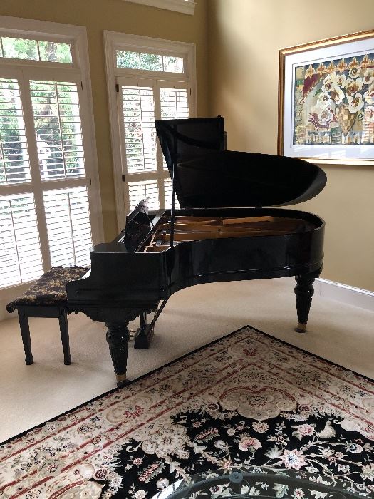 Chickering Baby Grand Piano in EXCELLENT CONDITION.                                                                     
Chickering & Sons was an American piano manufacturer located in Boston, Massachusetts.                                                                            