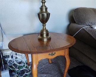 queen ann style end tables with matching cofee table