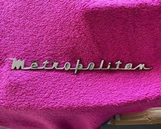 Metropolitan Car Logo