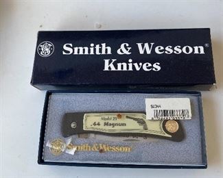 Smith & Wesson Knives