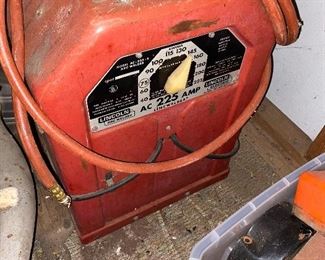 Lincoln 225 Amp Welder
