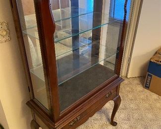 Nice Display Cabinet