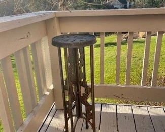 LOT 6602 Outdoor Wrought Iron Plant Stand $95