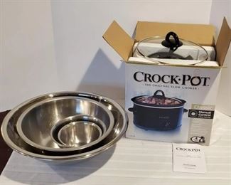 4 Quart Crock Pot Slow Cooker and Stainless Mixing Bowls