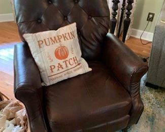 Tufted Back Leather Recliner