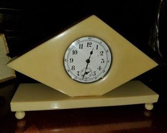 Bakelite, desk clock
