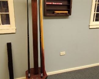 Original clay balls, score keeper and cue stand
