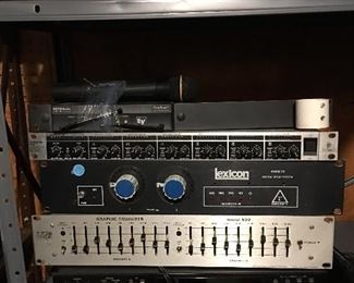 Lots of soundcrquipment