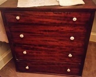 Chest of drawers