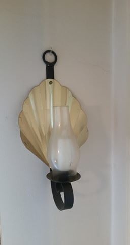 Wall sconce