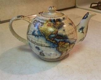 'Wordly' tea pot