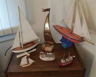 Nautical boat models / figurines