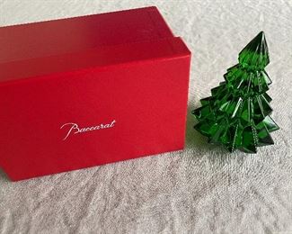 NEW IN BOX WITH TAGS
BACCARAT GREEN CRYSTAL "ASPEN FIR TREE" CHRISTMAS TREE