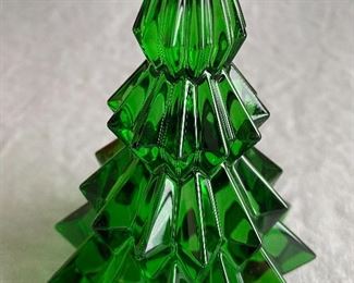 NEW IN BOX WITH TAGS
BACCARAT GREEN CRYSTAL "ASPEN FIR TREE" CHRISTMAS TREE
