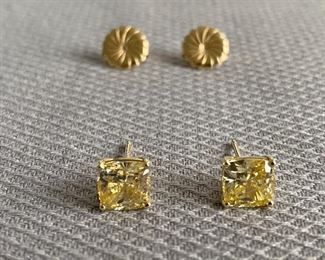14KT YELLOW GOLD AND CANARY YELLOW CUSHION CUT CUBIC ZIRCONIA STUD 3 CTW EARRINGS. 
1.5 CT EACH/3.0 CTW CANARY FANCY YELLOW CUSHION CUT CUBIC ZIRCONIA STUD EARRINGS
SET IN 14 KT YELLOW GOLD. STAMPED "585" ON EACH EARRING 
4-PRONG BASKET SETTING
14 KT YELLOW GOLD EXTRA LARGE EARRING BACKS. STAMPED "585" ON EACH EARRING BACK
CONDITION: EXCELLENT.  VERY HIGH QUALITY.