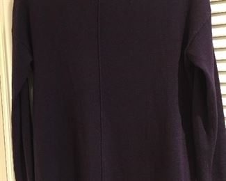 VINCE PURPLE CASHMERE AND SILK SWEATER
SIZE: SMALL
FABRIC: 85% SILK. 15% CASHMERE
MEASUREMENTS:
TRUNK WIDTH: 19"
SHOULDER WIDTH: 22"
LENGTH OF BACK: 22.5"
LENGTH OF FRONT: 21.5
SLEEVE LENGTH: 19.5