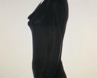 DEREK LAM BLACK CASHMERE AND SILK SWEATER WITH DRAPED SCOOP NECK AND LONG SLEEVES
SIZE: MEDIUM
CONDITION: VERY GOOD
FABRIC: 70% CASHMERE AND 30% SILK