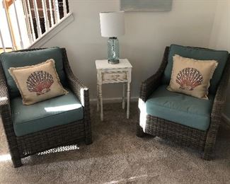 2 ACCENT CHAIRS